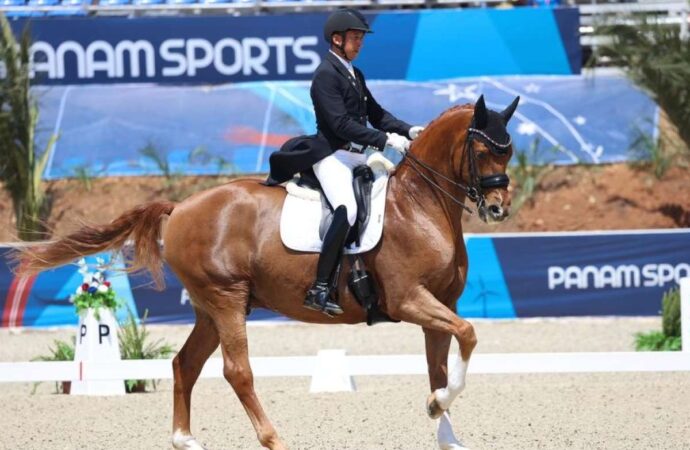 Julio Mendoza Loor de Ecuador gana medalla de oro histórica en los Juegos Panamericanos 2023